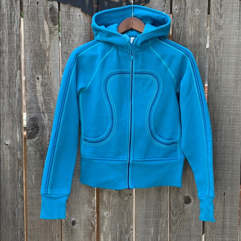 Lululemon Athletics turquoise fitted hoodie